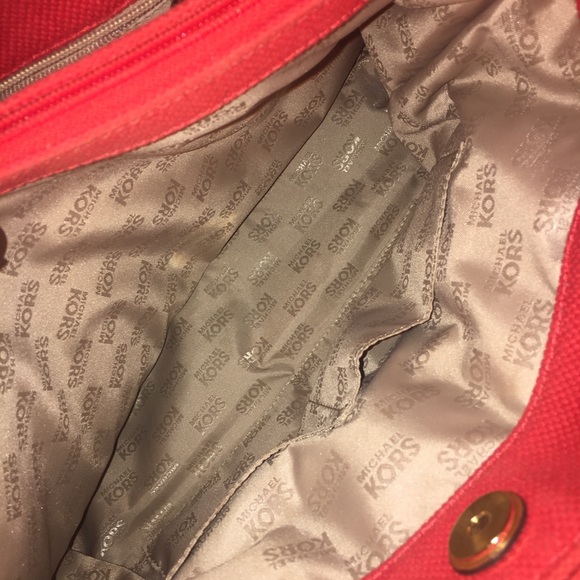 Unique Large Micheal Kors Tote like new condition - Picture 7 of 7